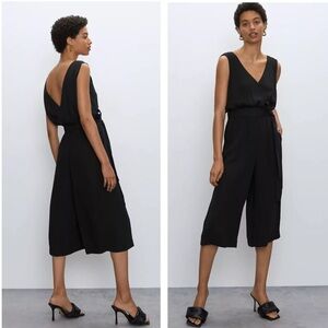Babaton Black V-Neck Sleeveless Jumpsuit